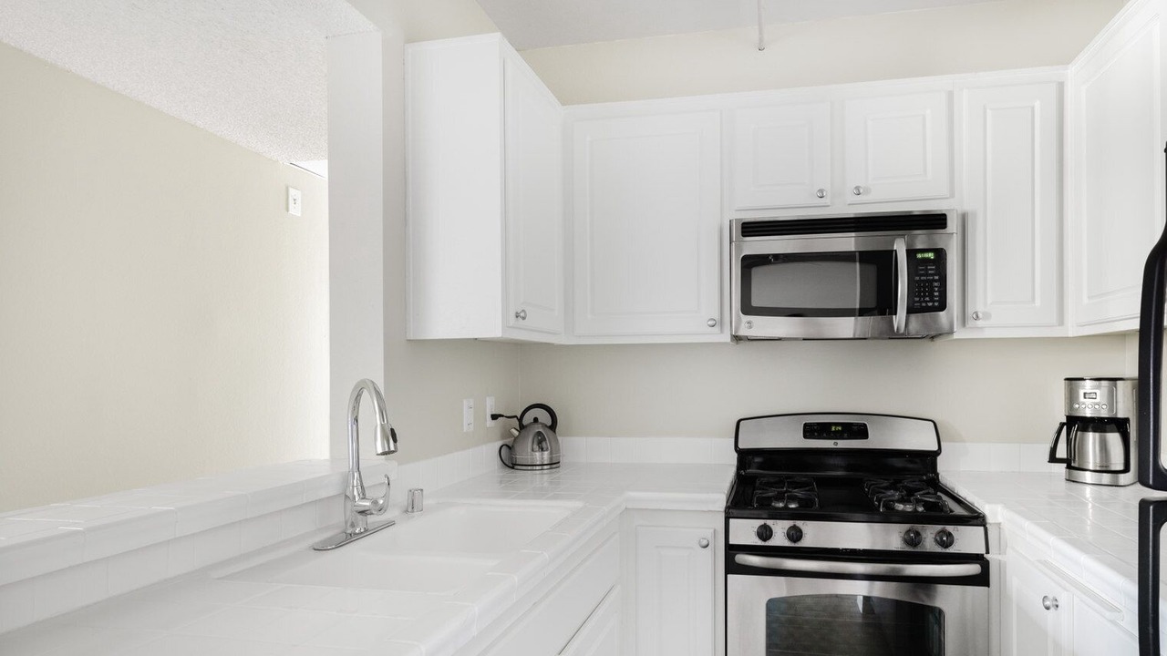 Photo of Kitchen in Greater Wilshire - Hancock Park