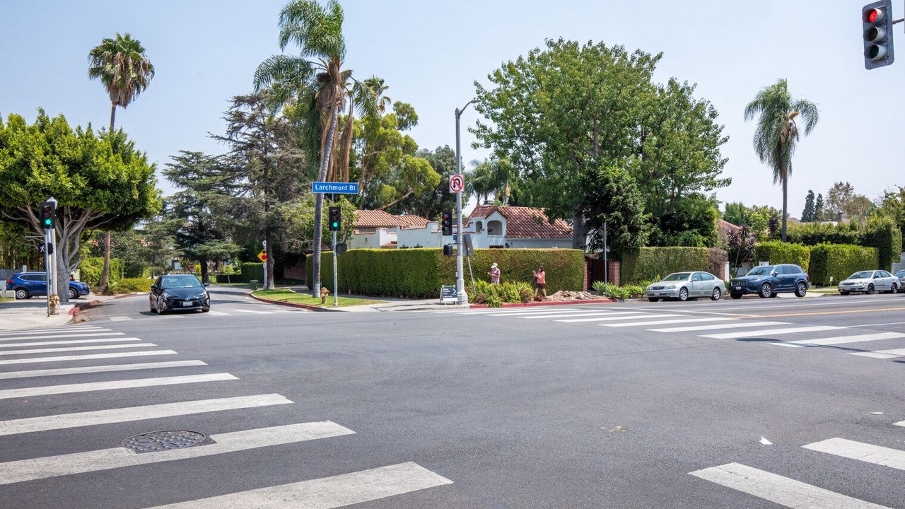 Photo of Outdoor in Greater Wilshire - Hancock Park