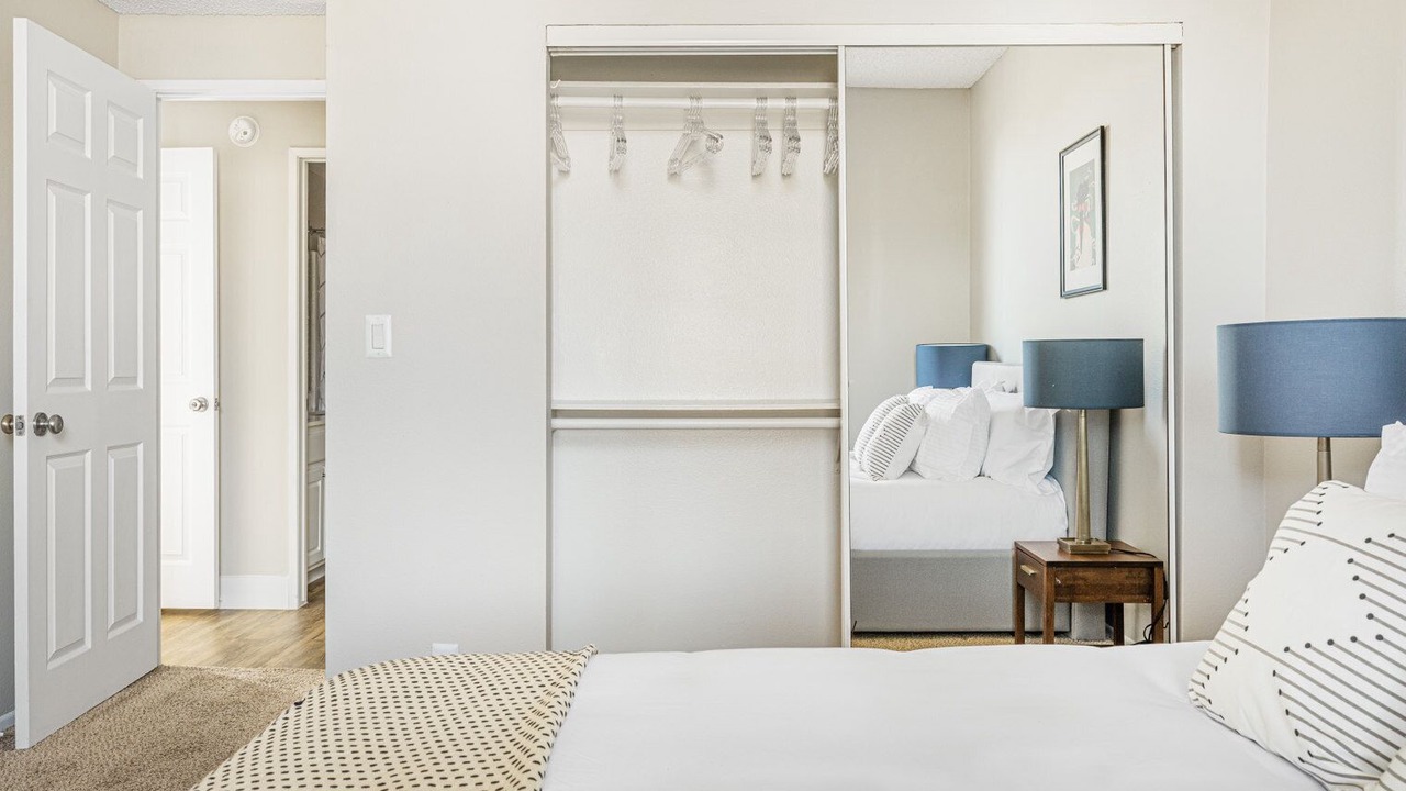 Photo of Bedroom in Greater Wilshire - Hancock Park