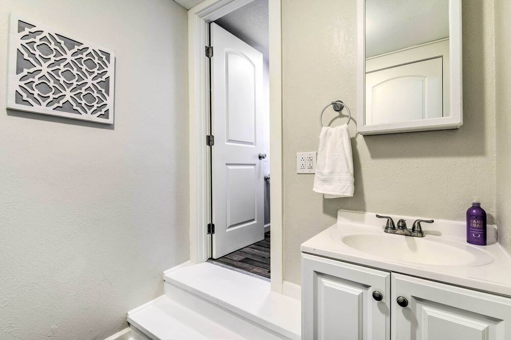 Photo of Bathroom in Mountain View