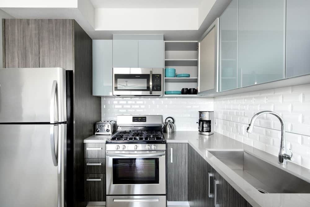 Photo of Kitchen in Mid-Wilshire