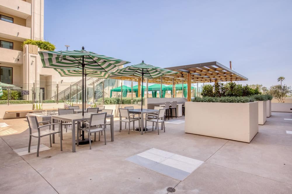 Photo of Patio Balcony in Mid-Wilshire