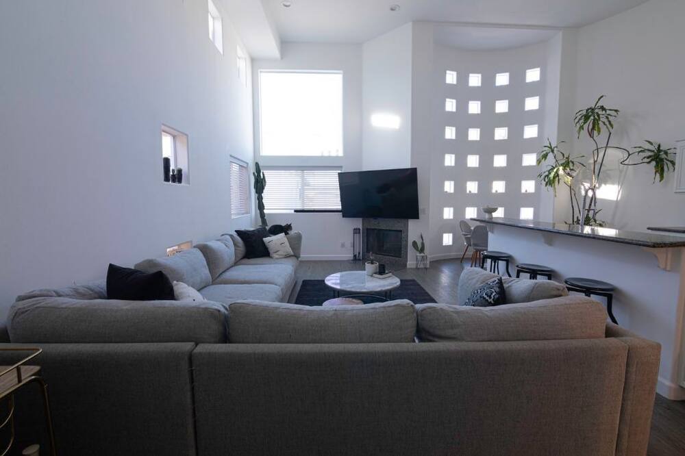Photo of Livingroom in Marina Peninsula