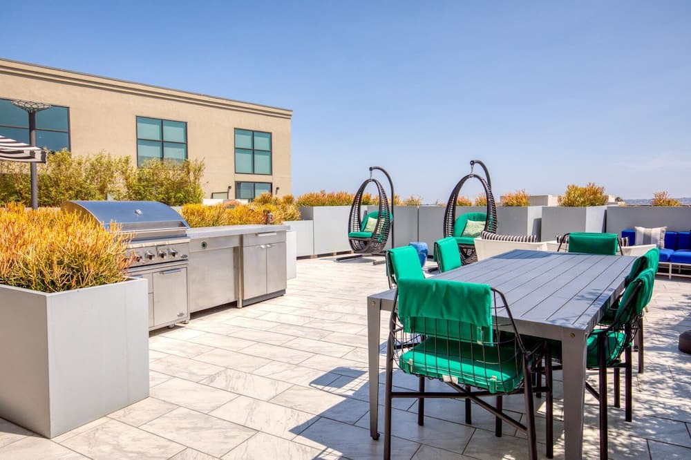 Photo of Patio Balcony in Mid-Wilshire