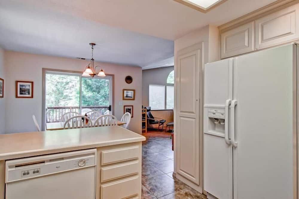 Photo of Kitchen in Yosemite West