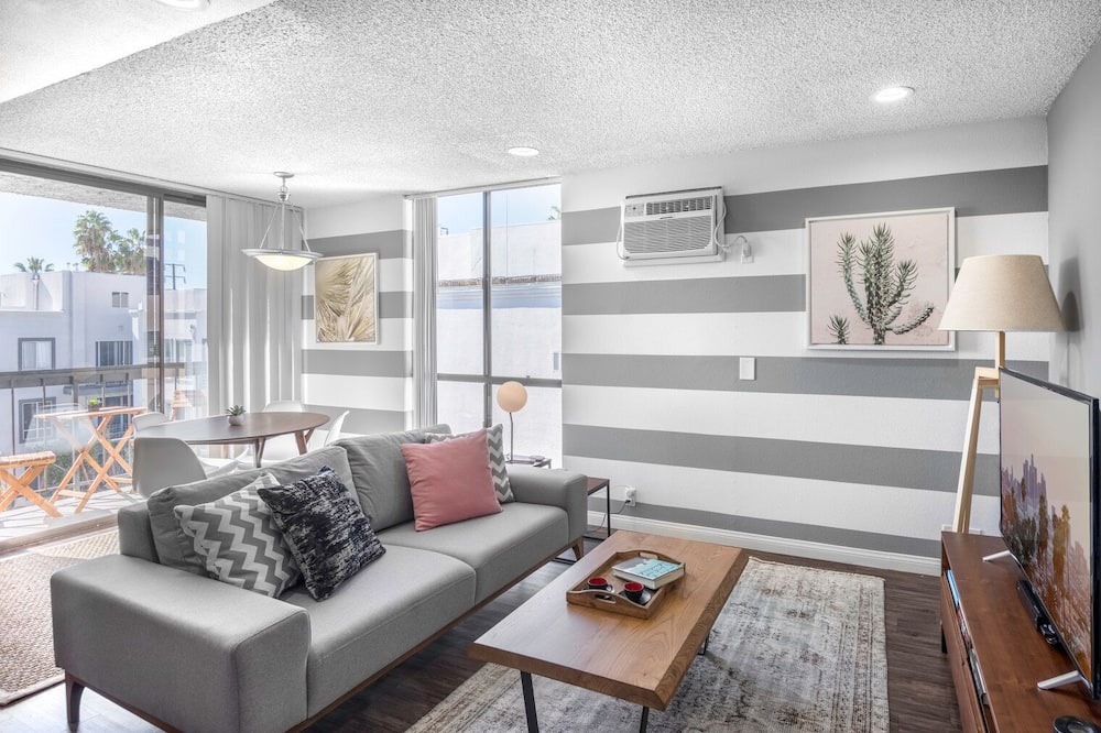 Photo of Livingroom in Norma Triangle