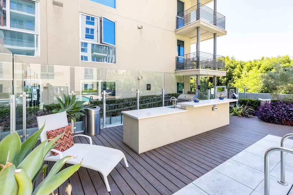 Photo of Patio Balcony in Wilshire Center