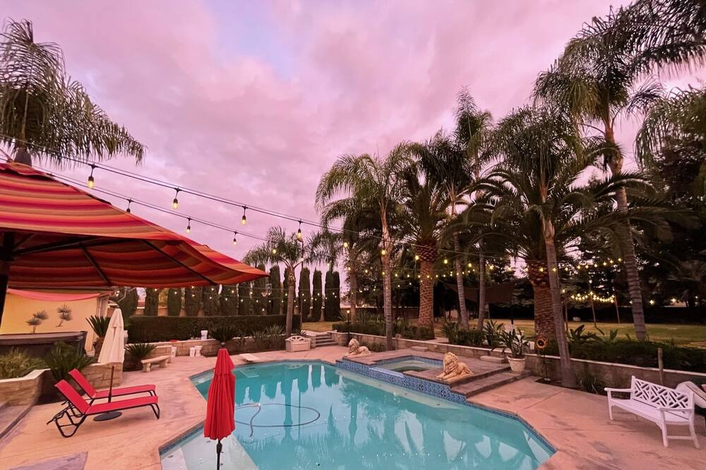 Photo of Outdoor in Rosedale
