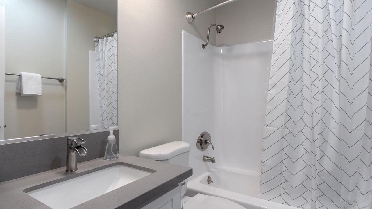 Photo of Bathroom in Marina Peninsula