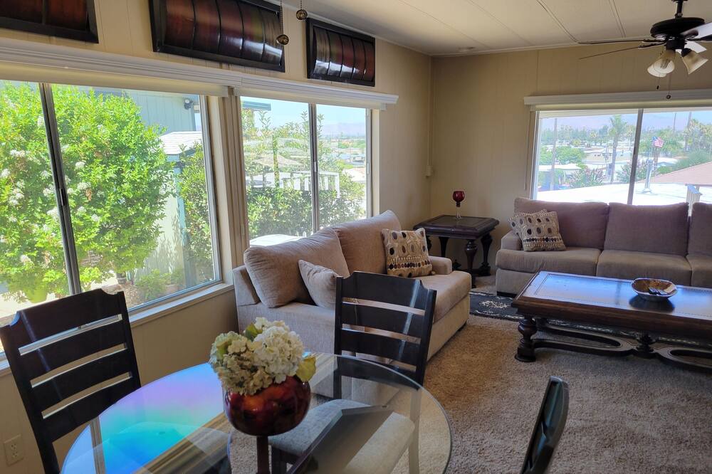 Photo of Livingroom in Hemet