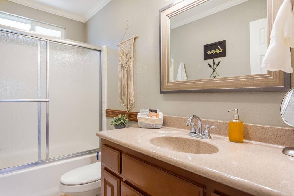 Photo of Bathroom in Menifee