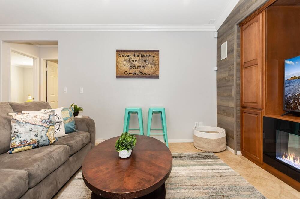 Photo of Livingroom in Menifee