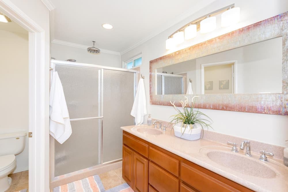 Photo of Bathroom in Menifee