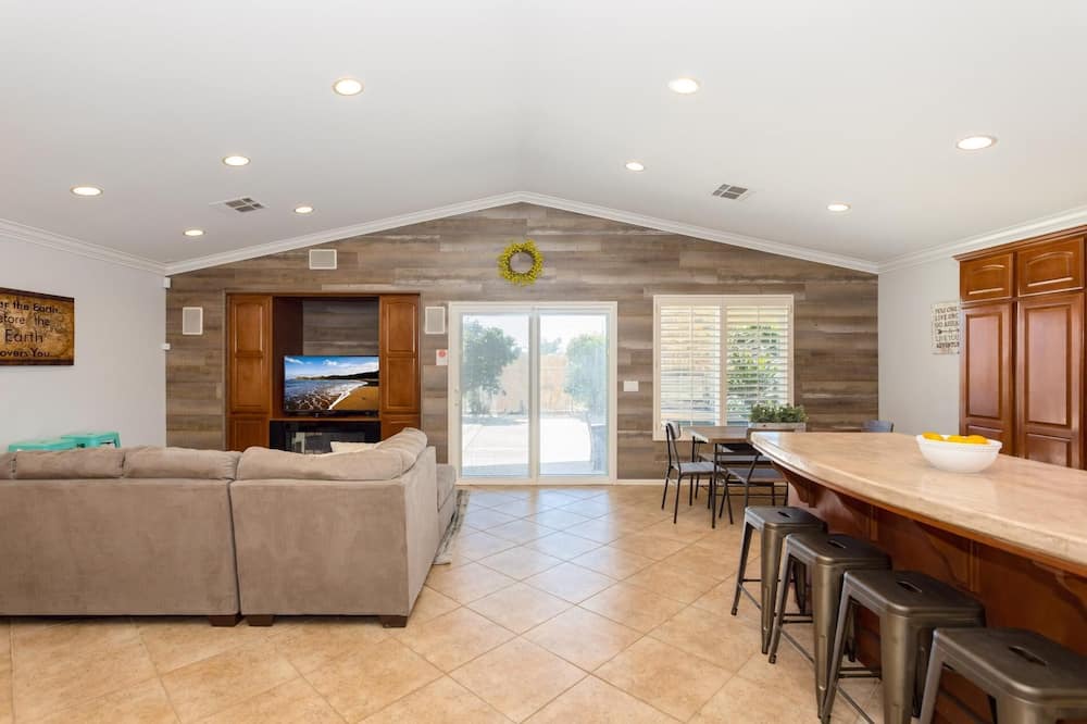 Photo of Livingroom in Menifee