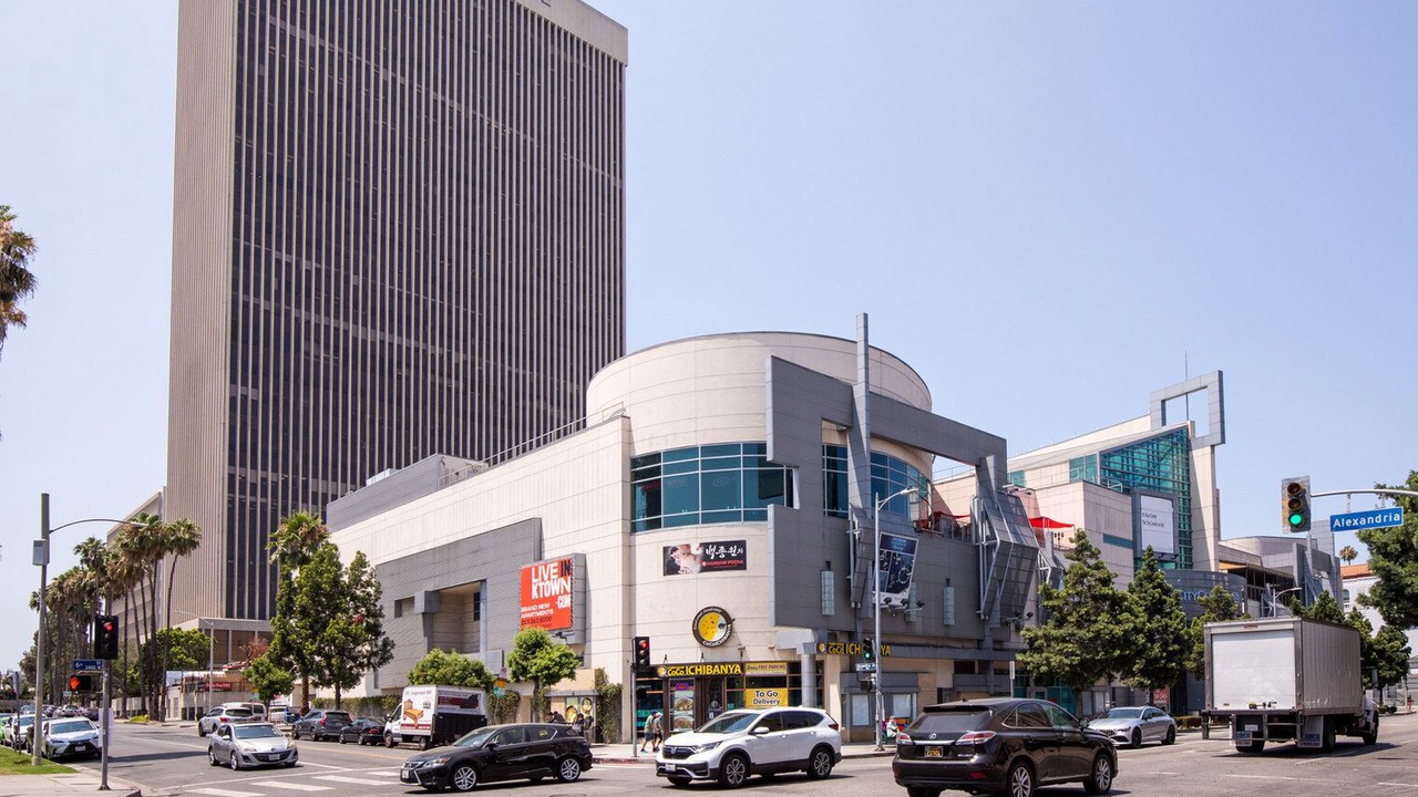 Photo of Outdoor in Wilshire Center