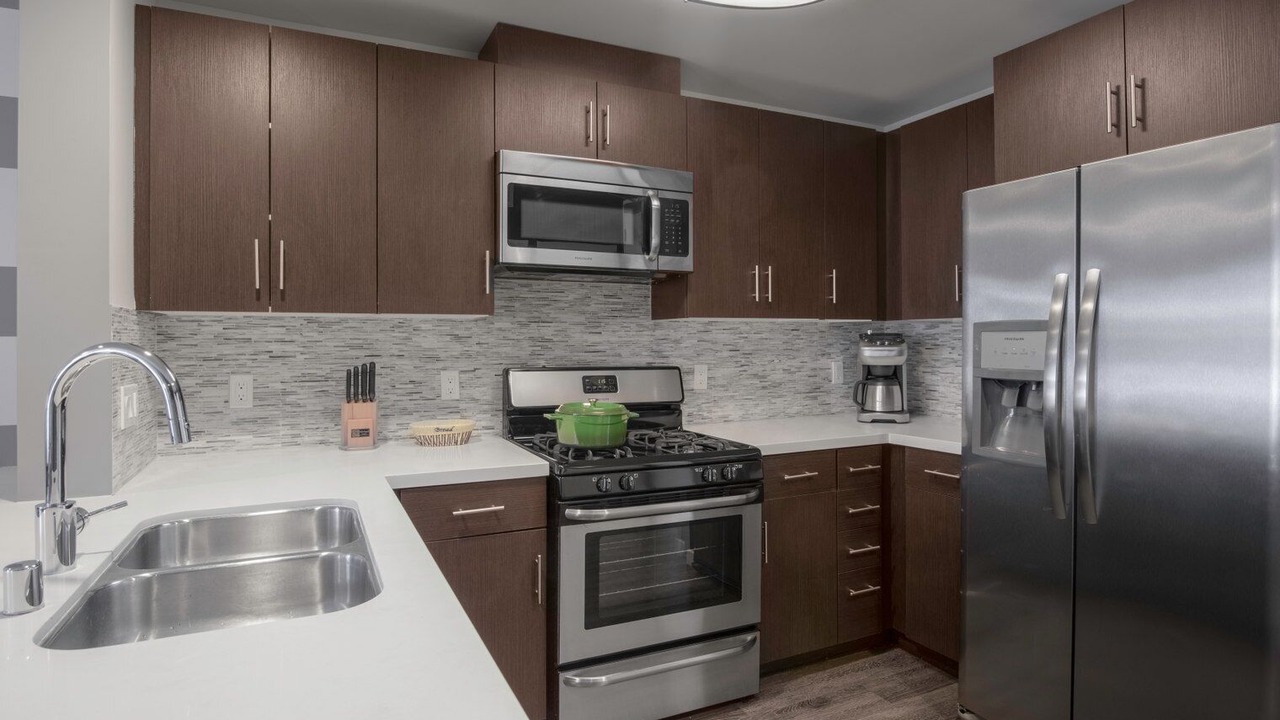 Photo of Kitchen in Wilshire Center
