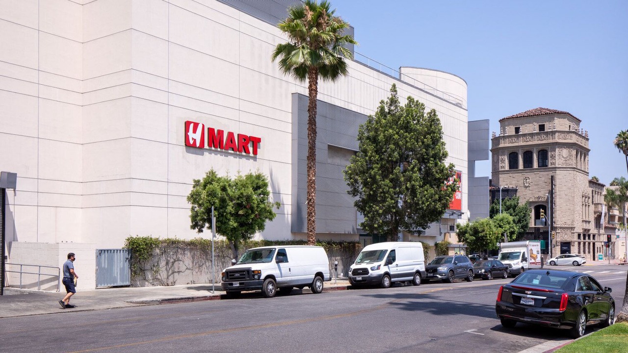 Photo of Outdoor in Wilshire Center