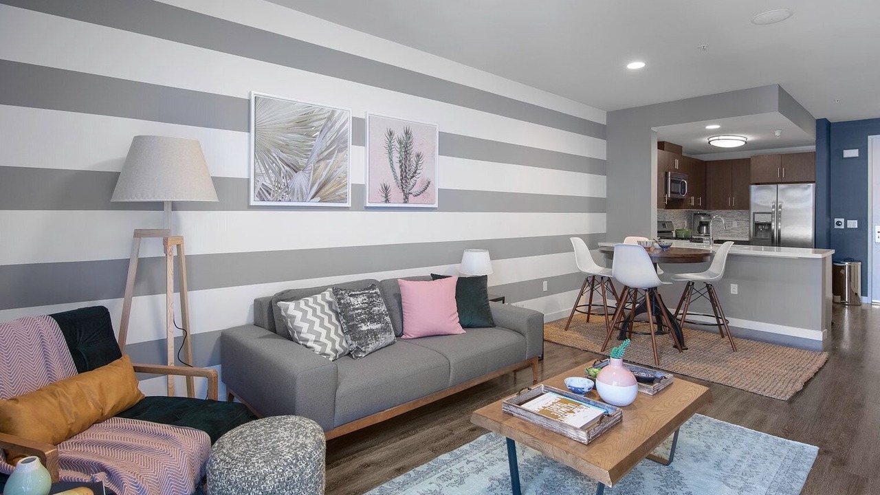 Photo of Livingroom in Wilshire Center