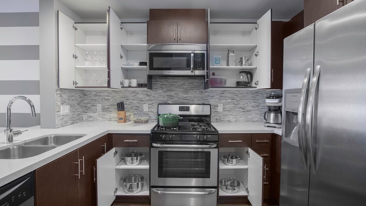 Photo of Kitchen in Wilshire Center