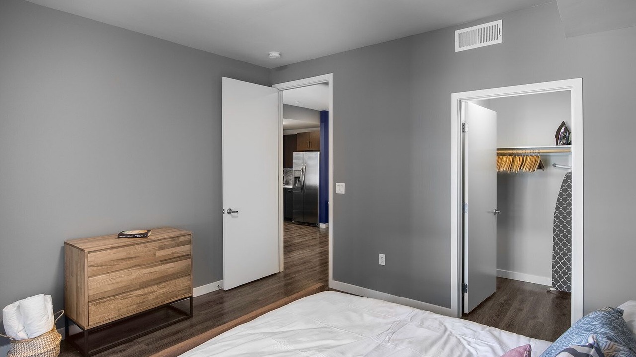 Photo of Bedroom in Wilshire Center