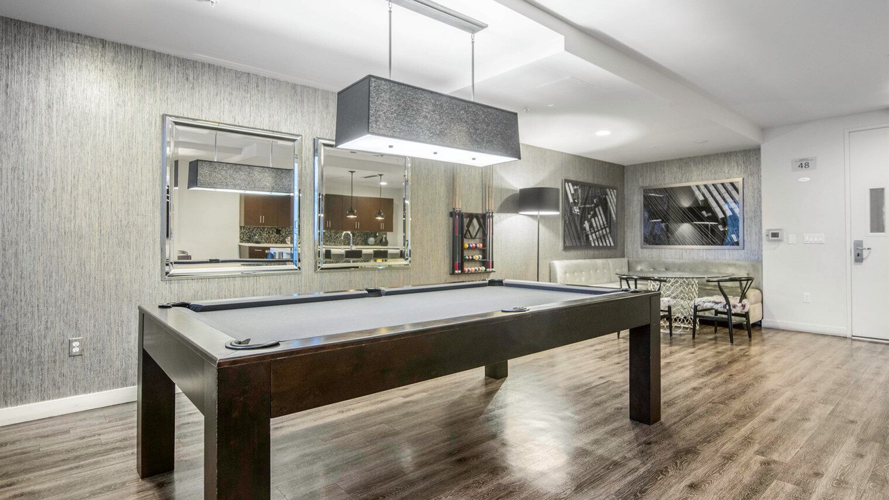 Photo of Bedroom in Wilshire Center