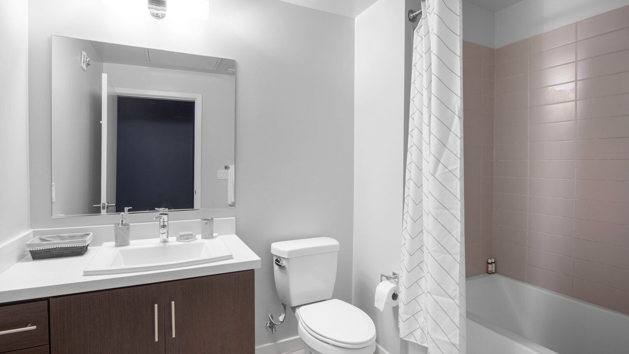 Photo of Bathroom in Wilshire Center