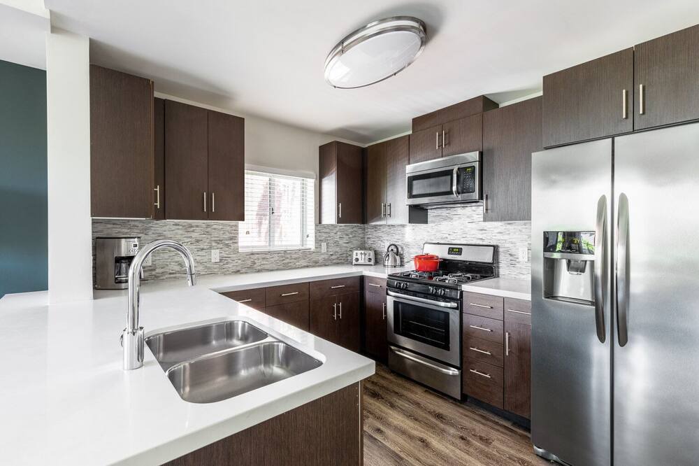 Photo of Kitchen in Wilshire Center