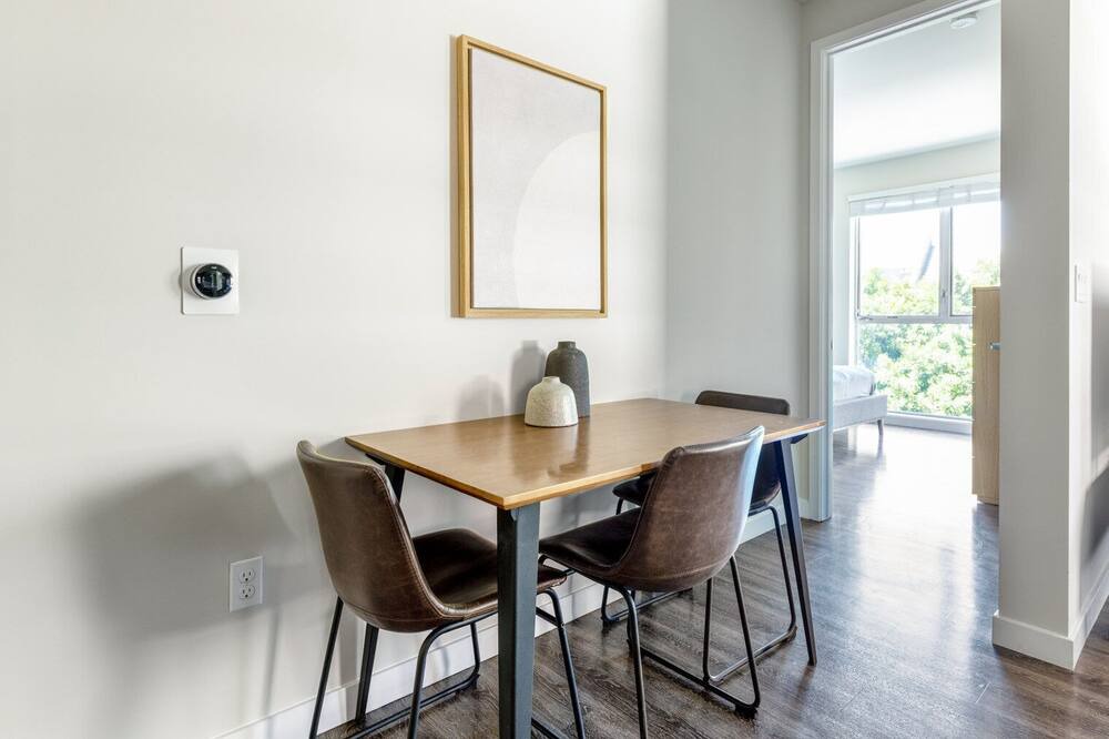 Photo of Kitchen in Wilshire Center