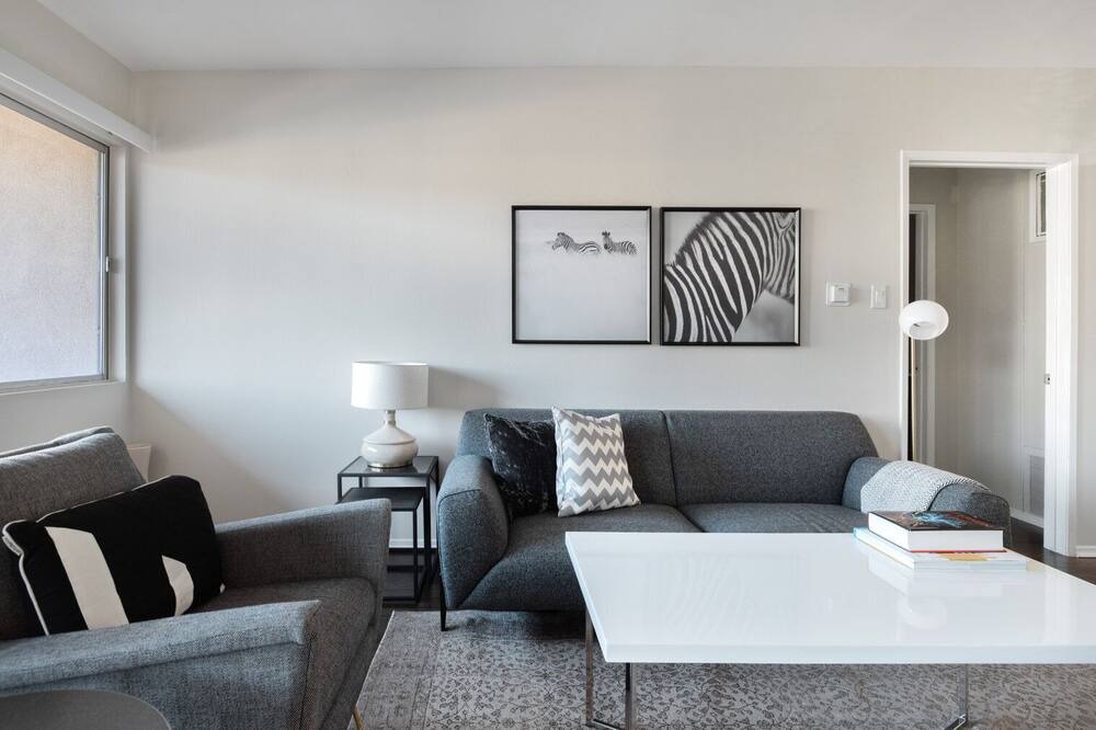 Photo of Livingroom in Beverly Grove