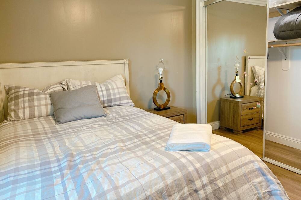 Photo of Bedroom in Duarte