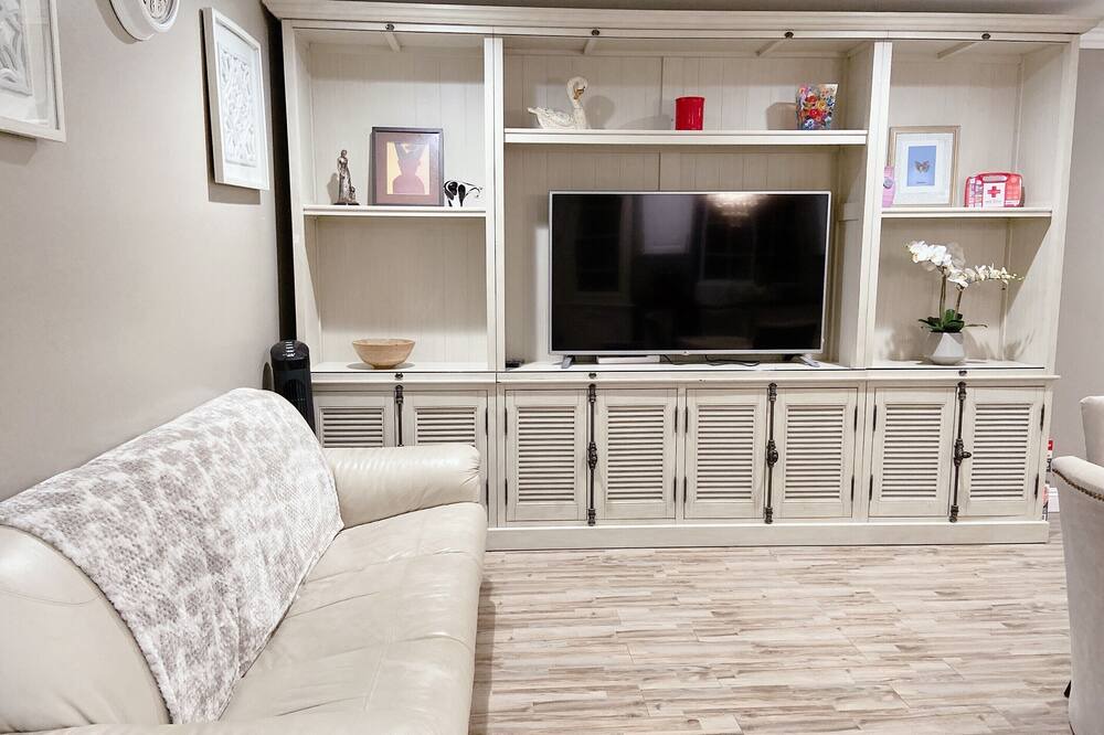 Photo of Livingroom in Duarte