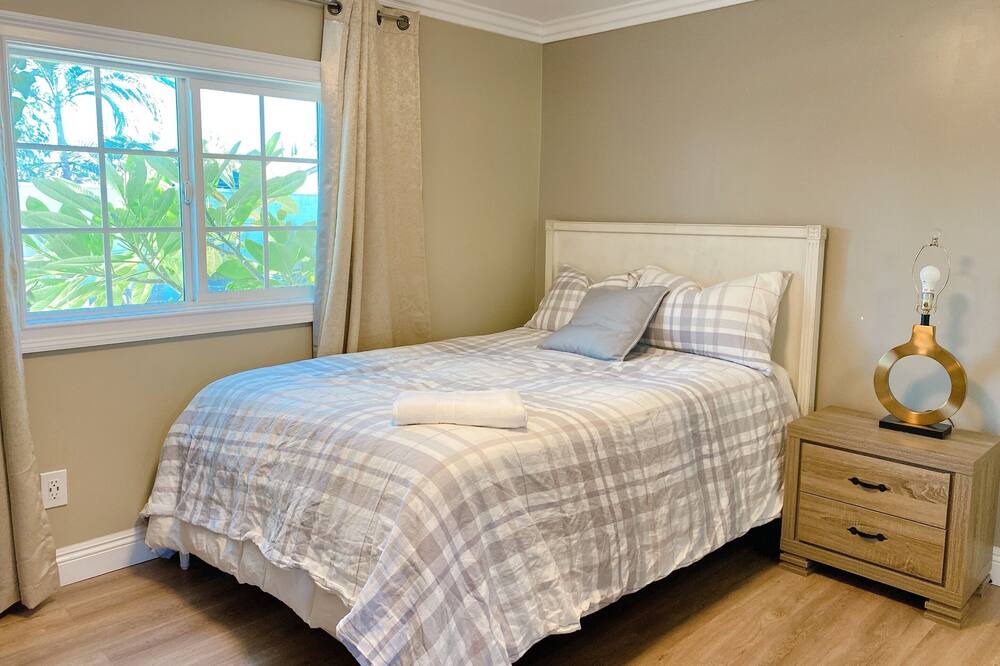Photo of Bedroom in Duarte