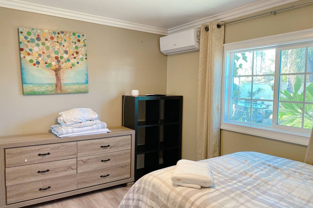 Photo of Bedroom in Duarte
