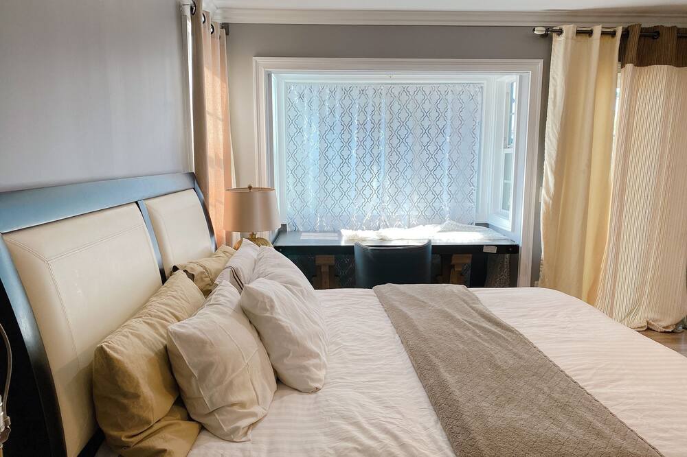 Photo of Bedroom in Duarte