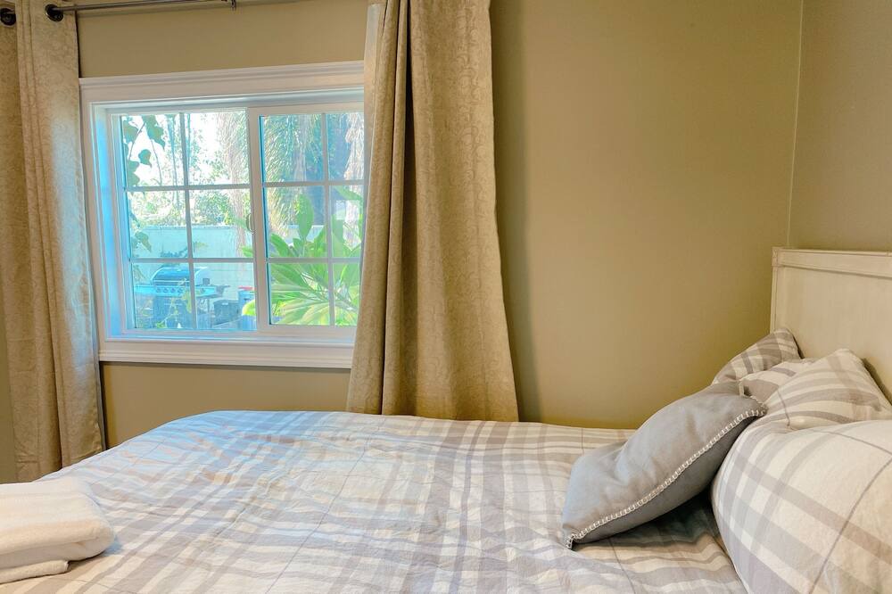 Photo of Bedroom in Duarte
