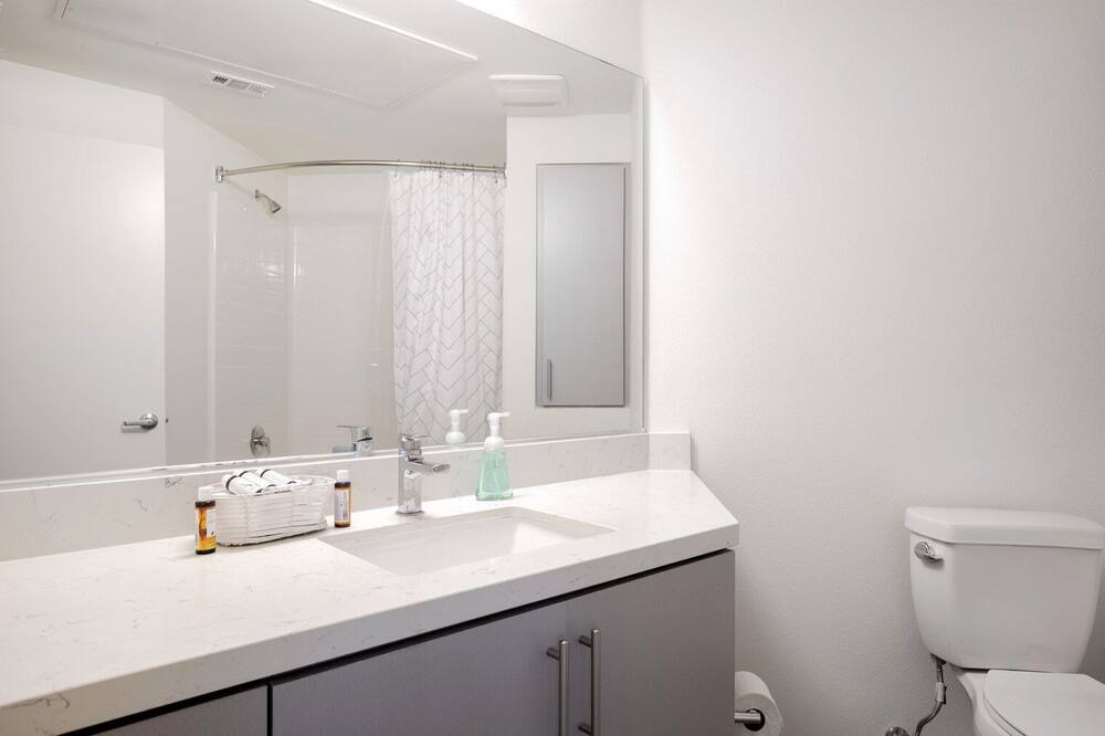 Photo of Bathroom in City West