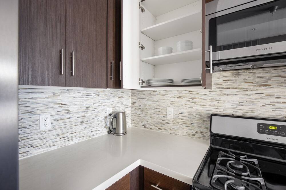 Photo of Kitchen in Wilshire Center
