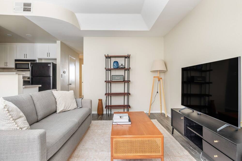 Photo of Livingroom in Hollywood