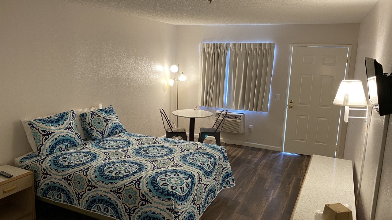 Photo of Bedroom in Glen Avon
