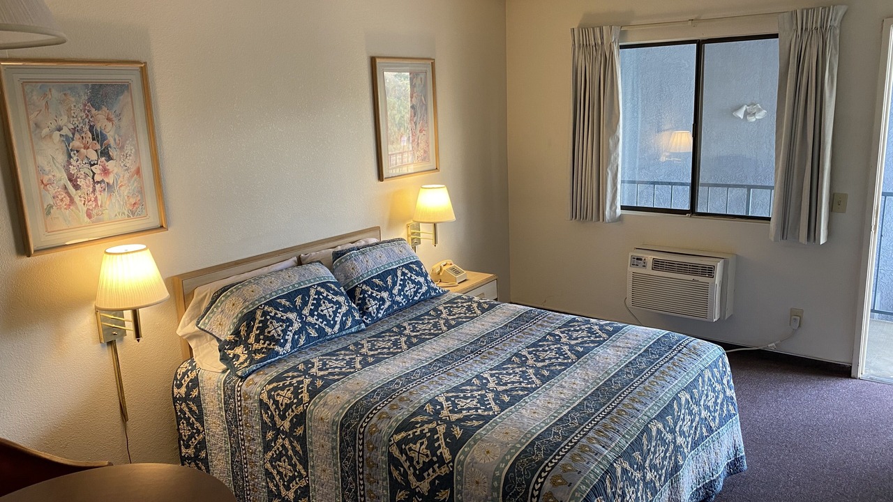 Photo of Bedroom in Glen Avon