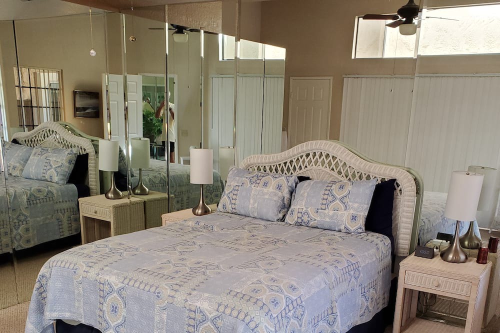 Photo of Bedroom in Bermuda Dunes