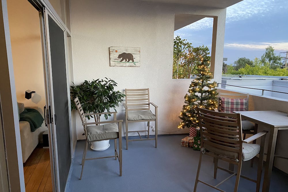 Photo of Patio Balcony in Pacific Palisades