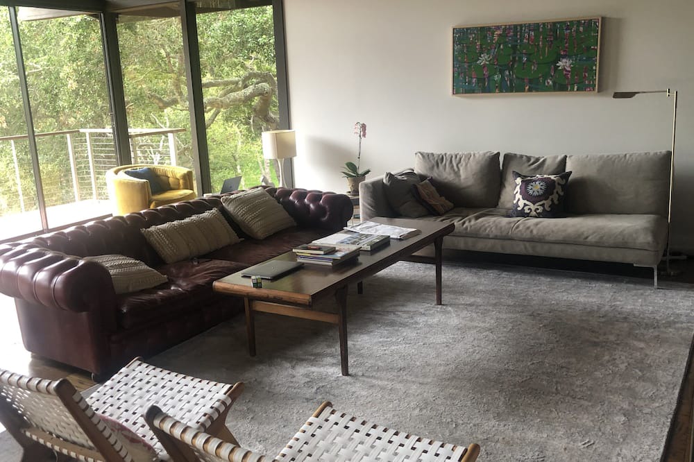 Photo of Livingroom in Montecito
