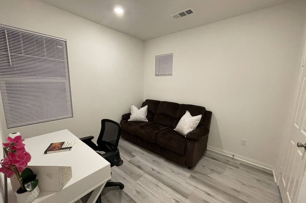 Photo of Bedroom in Canyon Country