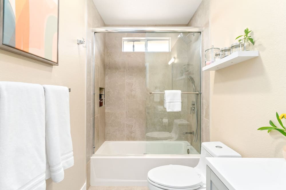 Photo of Bathroom in Indian Cove