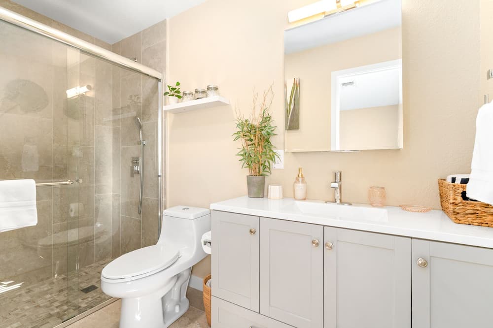 Photo of Bathroom in Indian Cove