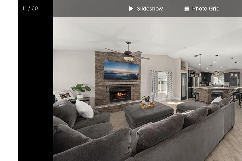 Photo of Livingroom in Canyon Lake