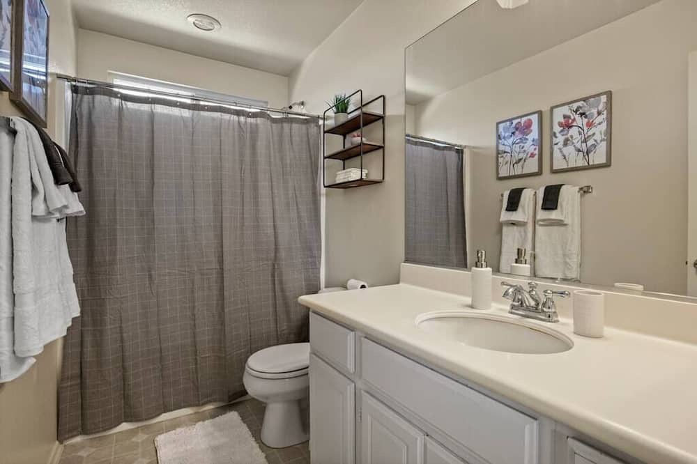 Photo of Bathroom in Beaumont