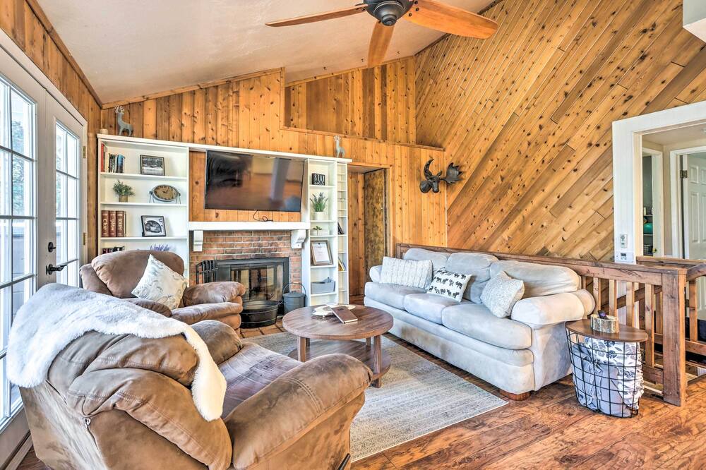 Photo of Bedroom in Arrowhead Villas
