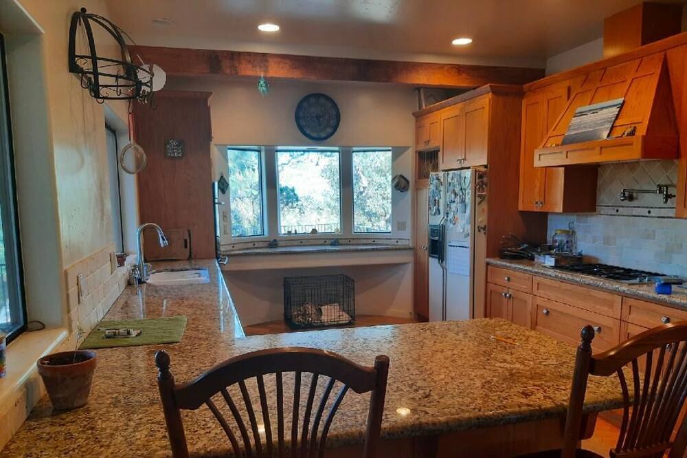 Photo of Kitchen in Yosemite Lakes